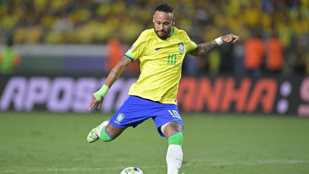 চোট নিয়ে নেইমারের হ্যাটট্রিক