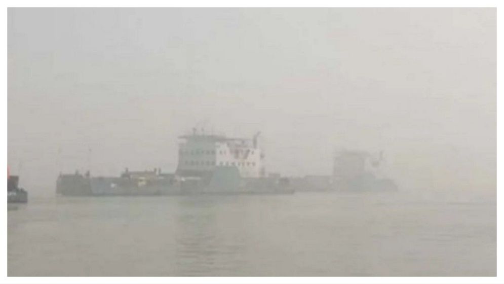 দৌলতদিয়া-পাটুরিয়া নৌরুটে ফেরি চলাচল বন্ধ