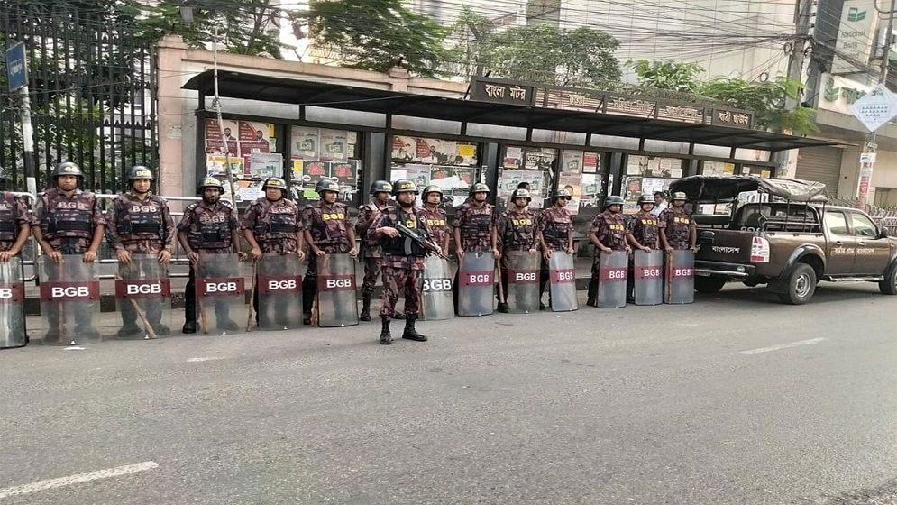 রাজধানীর বিভিন্ন গুরুত্বপূর্ণ স্থানে বিজিবি মোতায়েন
