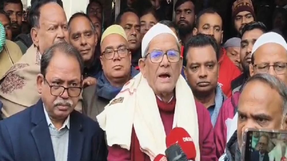 মনোনয়নপত্র জমা দিলেন মির্জা ফখরুল