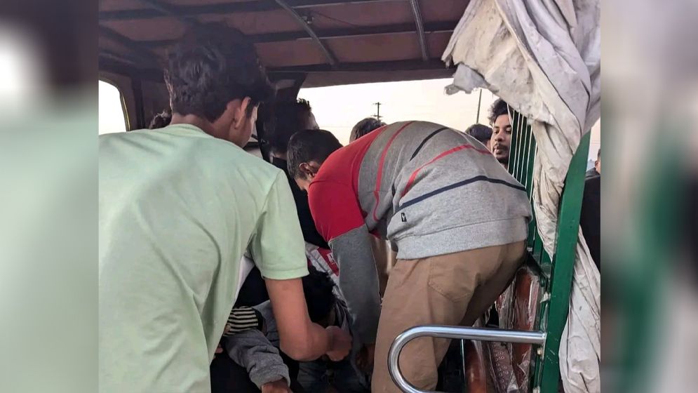 পাকুন্দিয়ায় পৃথক সড়ক দুর্ঘটনায় প্রাণ গেল দুই যুবকের