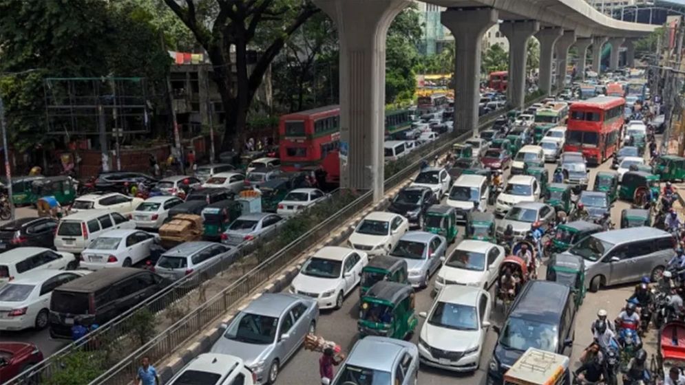 বিজয় দিবস: যেসব সড়ক এড়িয়ে চলতে বললো ডিএমপি