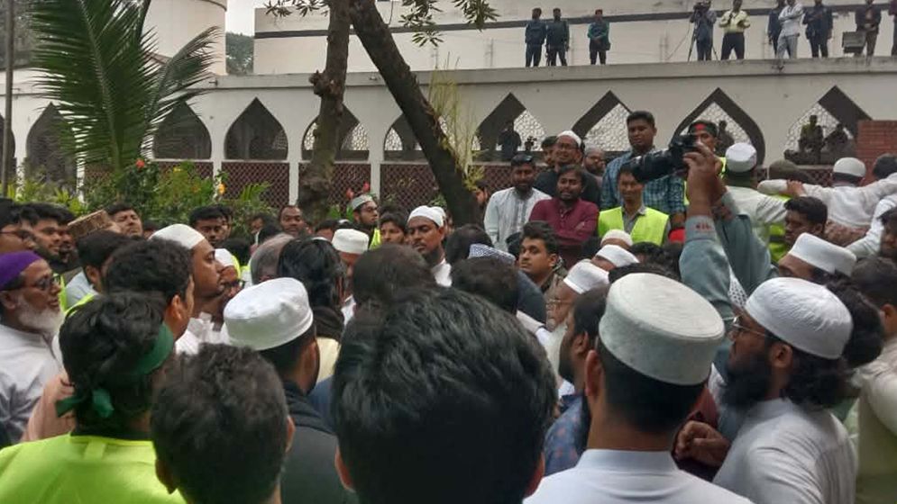 জাহাঙ্গীর ও খোদা বখসকে আলটিমেটাম দিয়ে শাহবাগ ছাড়ল ইনকিলাব মঞ্চ