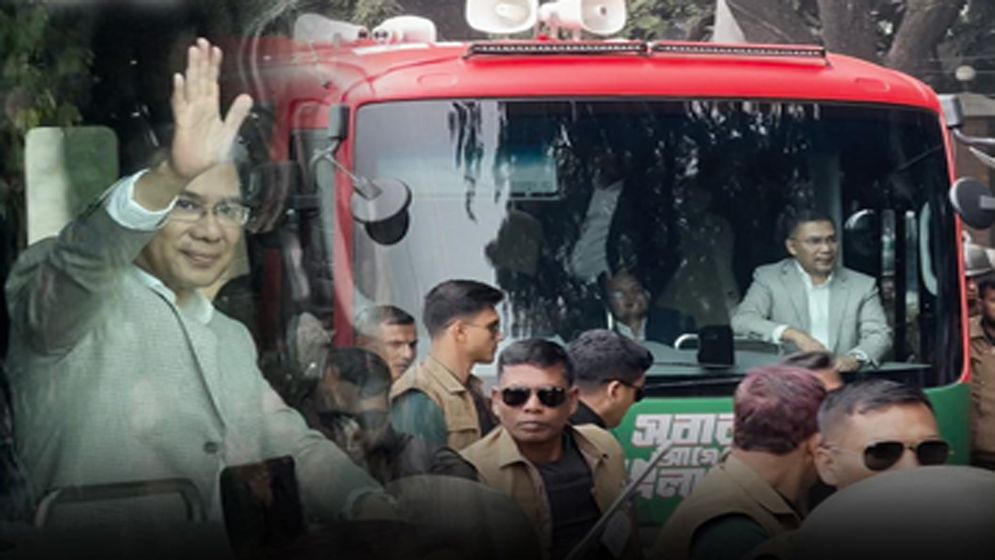 বাসে করে সংবর্ধনা মঞ্চে তারেক রহমান