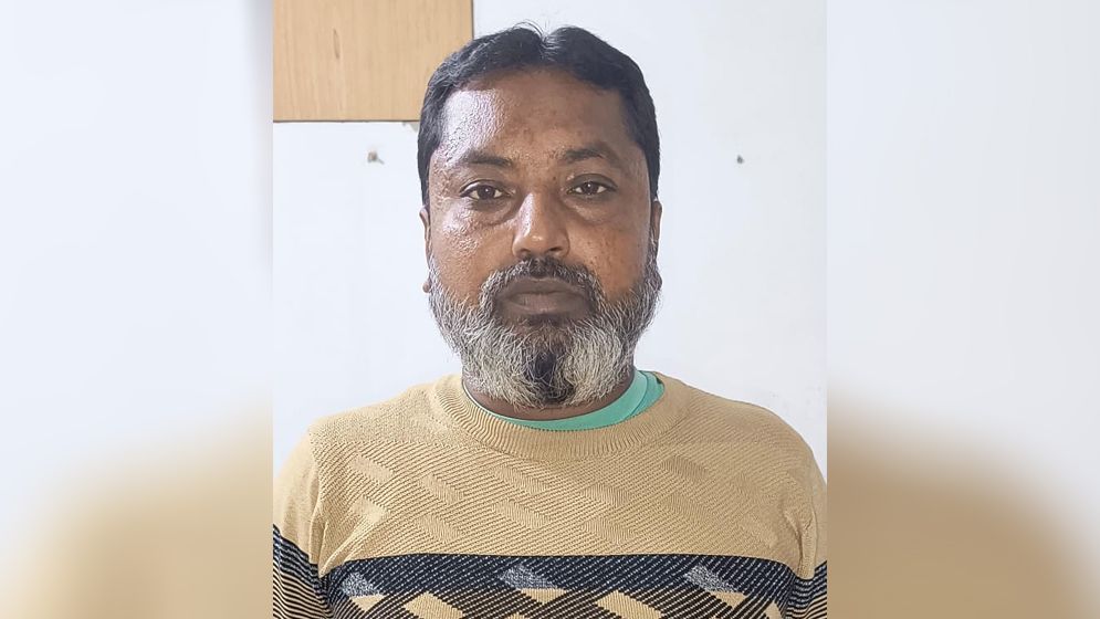 বগুড়ায় বিস্ফোরক মামলায় শ্রমিক লীগ নেতা গ্রেফতার