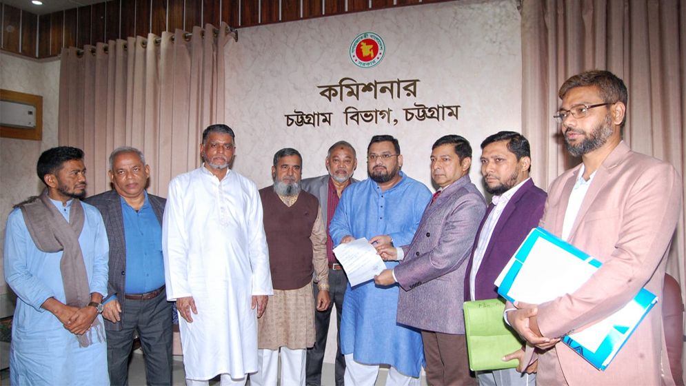 চট্টগ্রামে প্রথম মনোনয়নপত্র জমা দিলেন মীর হেলাল