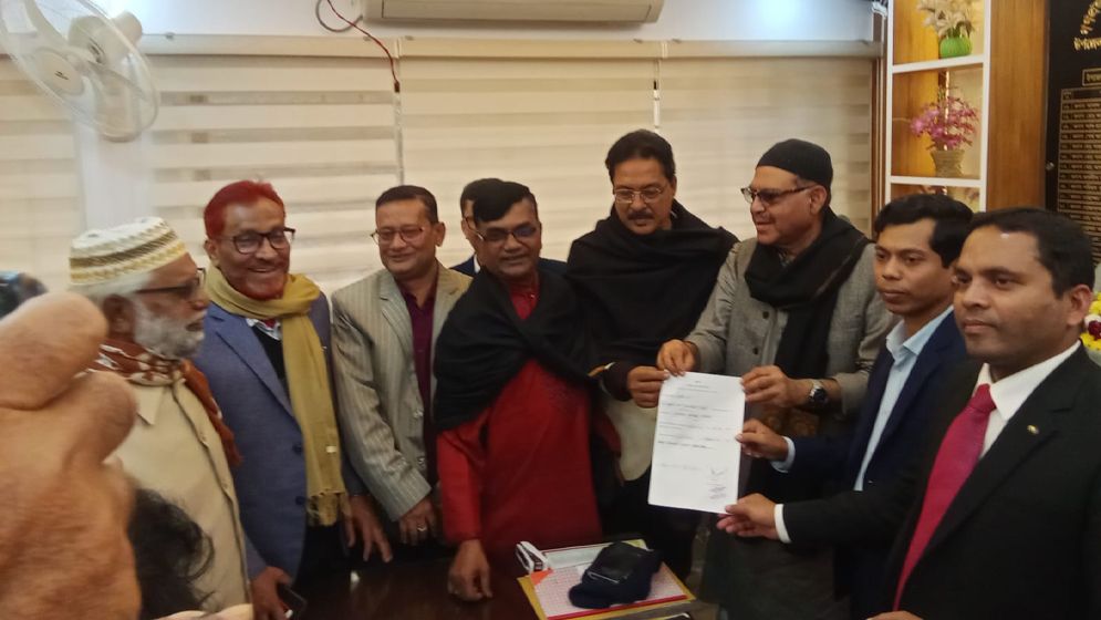 বগুড়া-৫ আসনে চার দলের প্রার্থীর মনোনয়ন জমা