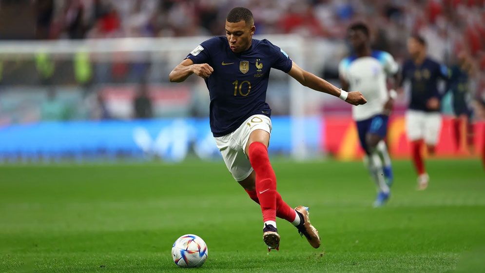 এমবাপ্পের জোড়া গোলে বিপদ কাটাল রিয়াল, রোনালদোর রেকর্ডে চোখ ফরাসি তারকার