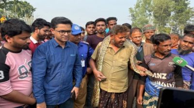 কুড়িগ্রামে ৯ ফুটের অজগর উদ্ধার