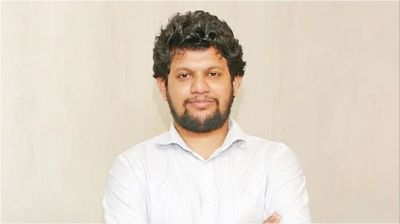 মনোনয়ন কিনেছেন মাহফুজ আলম