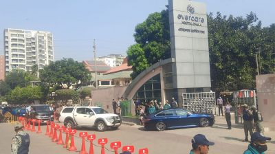 বিমানবন্দর থেকেই এভারকেয়ার হাসপাতালে গেলেন জোবাইদা রহমান