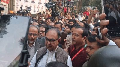 ওসমান হাদিকে দেখতে গিয়ে তোপের মুখে মির্জা আব্বাস