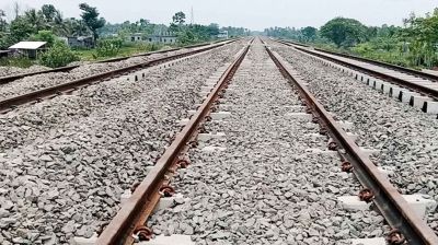 কালীগঞ্জে ট্রেনে কাটা পড়ে নানি-নাতনিসহ তিনজনের মৃত্যু