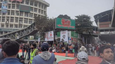 হাদি হত্যার বিচারের দাবিতে দ্বিতীয় দিনের মতো শাহবাগ অবরোধ