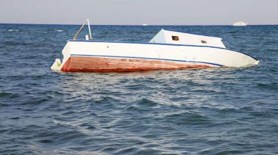 গ্রিসের উপকূলে নৌকাডুবে নিহত ১৮