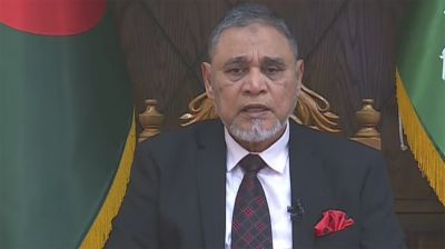 তপশিল ঘোষণা করছেন সিইসি