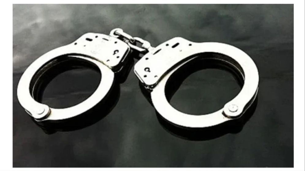 কুড়িগ্রামে শিক্ষক নিয়োগ পরীক্ষায় স্বেচ্ছাসেবক দলের নেতাসহ গ্রেপ্তার ৬