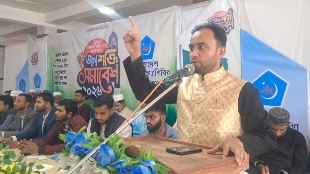 ভালো ফলাফল অর্জনের মাধ্যমে সামনে থেকে নেতৃত্ব দিতে হবে : মাহফুজ