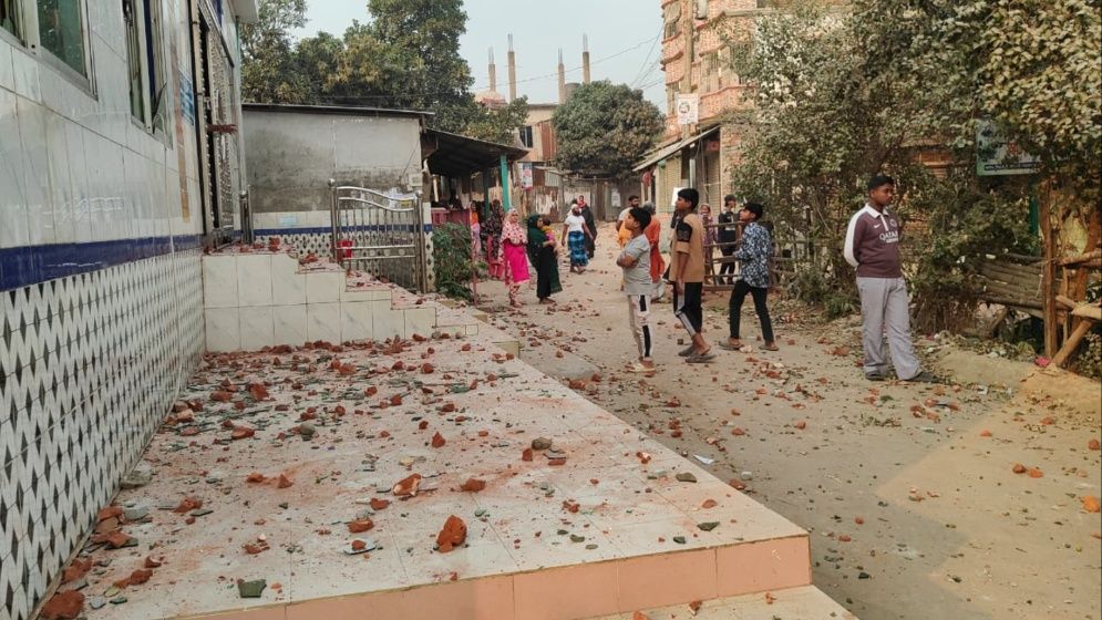 সোনারগাঁয়ে তিন গ্রামবাসীর সংঘর্ষ, টেঁটাবিদ্ধসহ আহত ১৫