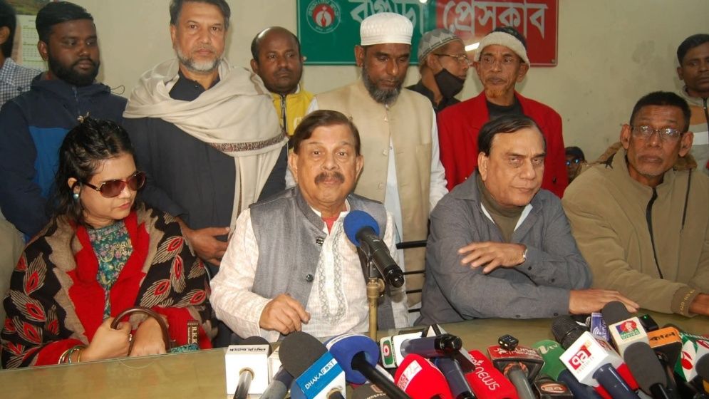 নাগরিক ঐক্যের পক্ষের লোকদের ভয়ভীতি দেখানো হচ্ছে বলে অভিযোগ মান্নার