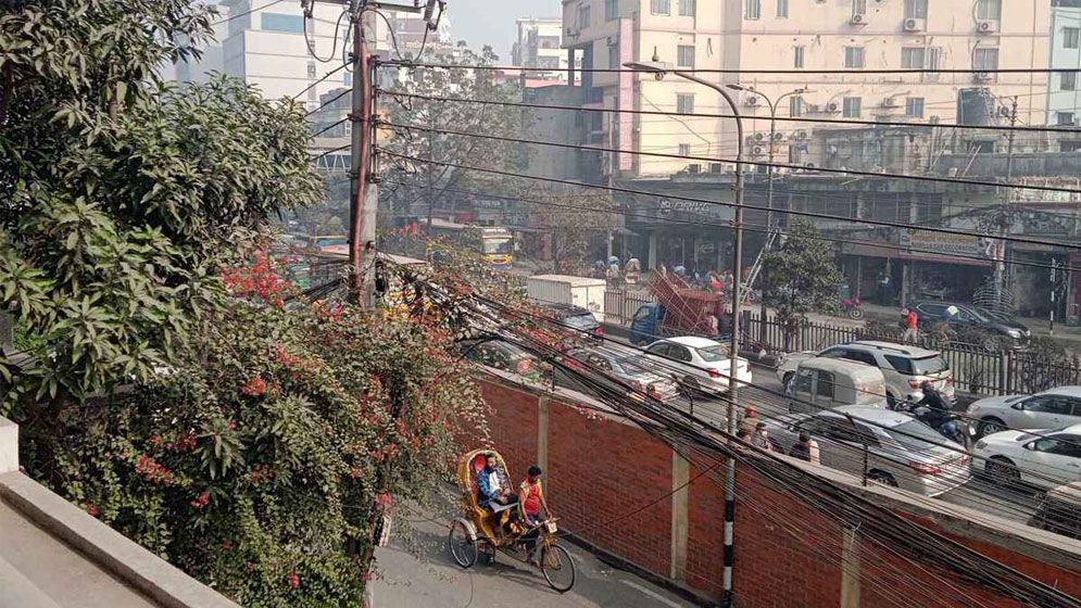 ঢাকায় ঝলমলে রোদে হালকা শীত, তাপমাত্রা বেড়ে ১৬.৫ ডিগ্রি