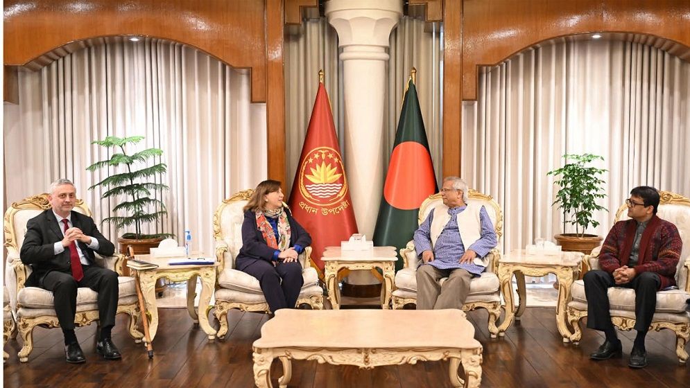 জাতীয় নির্বাচন ও গণভোট গণতান্ত্রিক রূপান্তরের জন্য গুরুত্বপূর্ণ: প্রধান উপদেষ্টা