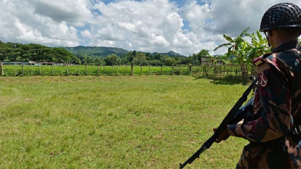 টেকনাফ সীমান্তে আবারও গোলাগুলি, আতঙ্কে স্থানীয়রা