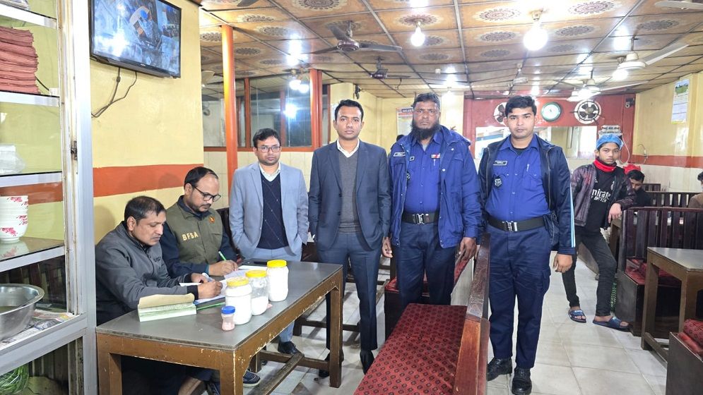 বগুড়ায় হোটেল সান অ্যান্ড সি-কে এক লাখ টাকা জরিমানা