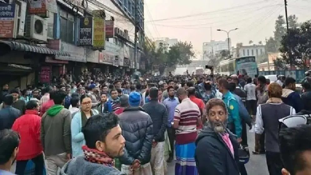 আলটিমেটাম দিয়ে অটোরিকশাচালকদের অবরোধ প্রত্যাহার