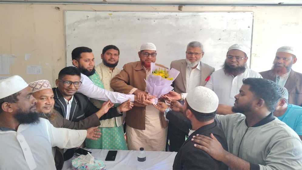 রূপগঞ্জে শতাধিক নেতাকর্মী নিয়ে জামায়াতে যোগ দিলেন ব্যবসায়ী বাবুল ভূইয়া