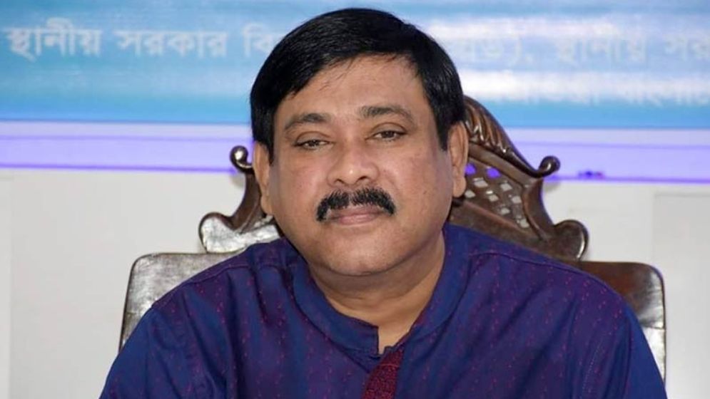 হিষ্কৃত হয়েও মঞ্চে তারেক রহমানের সঙ্গে, যা বললেন সাক্কু