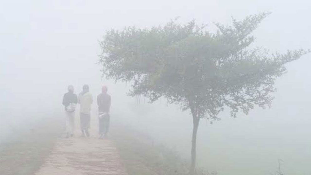 ঘন কুয়াশা আর তীব্র শীতে কাবু কুড়িগ্রাম, বাড়ছে রোগী ও দুর্ভোগ