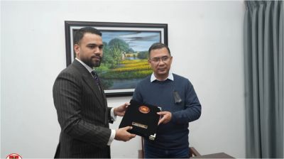 বেগম খালেদা জিয়ার মৃত্যুতে প্রধান উপদেষ্টার শোকবার্তা হস্তান্তর