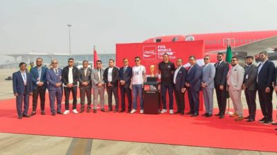 বিশ্বকাপ ট্রফির সঙ্গে ছবি তুলতে মানতে হবে যেসব নিয়ম