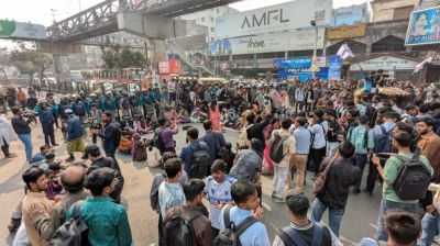 নতুন কর্মসূচি দিয়ে সড়ক ছাড়লেন শিক্ষার্থীরা