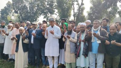 বাবার কবর জিয়ারতের মধ্য দিয়ে ব্রাহ্মণবাড়িয়া-৬ আসনে সাকির নির্বাচনি প্রচার শুরু