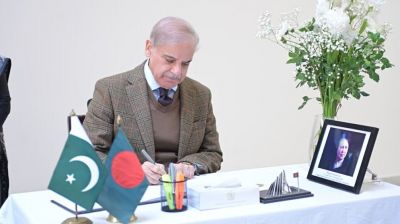 হাইকমিশনে গিয়ে খালেদা জিয়ার প্রতি পাকিস্তানের প্রধানমন্ত্রীর শ্রদ্ধা