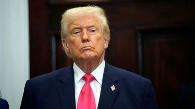 চীনের সঙ্গে বাণিজ্য বাড়ানোয় কানাডাকে ট্রাম্পের হুঁশিয়ারি