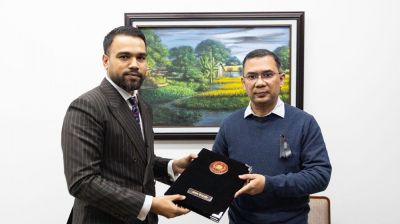 খালেদা জিয়ার মৃত্যুতে প্রধান উপদেষ্টার শোকবার্তা তারেক রহমানের কাছে হস্তান্তর