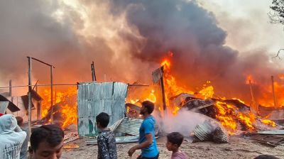 গাজীপুরে ঝুট গোডাউনে ভয়াবহ আগুন