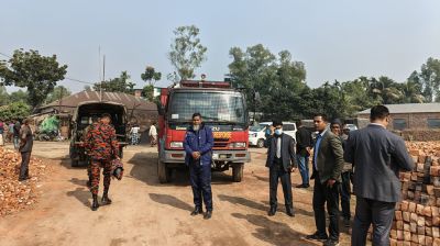বগুড়ায় তিনটি অবৈধ ইটভাটার চিমনি গুঁড়িয়ে দিল মোবাইল কোর্ট