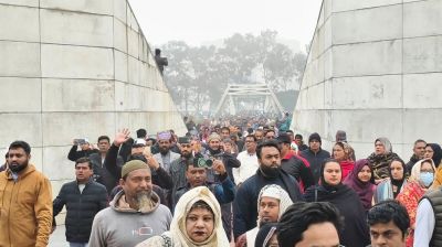 খালেদা জিয়ার কবর জিয়ারতে নেতাকর্মীদের ঢল