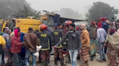 রাজশাহীর পুঠিয়ায় ট্রাক উল্টে চারজন নিহত, আহত বেশ কয়েকজন