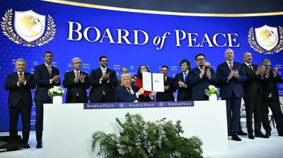 ট্রাম্পের শান্তি পরিষদের অর্ধেক সদস্যই যুক্তরাষ্ট্রে প্রবেশে নিষেধাজ্ঞার তালিকায়