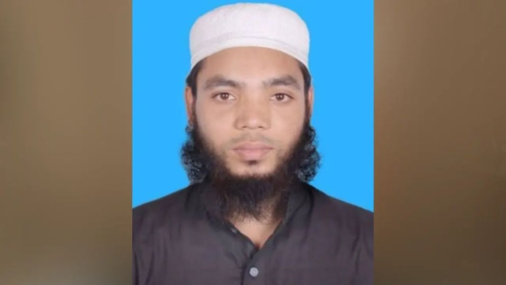 সহকারী প্রিজাইডিং অফিসারসহ নিহত ২