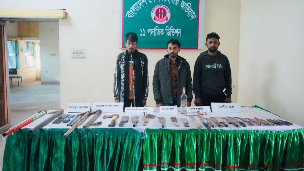 বগুড়ায় হাতকাটা সৌরভ ও সানাউল গ্যাংয়ের তিন সদস্য গ্রেপ্তার