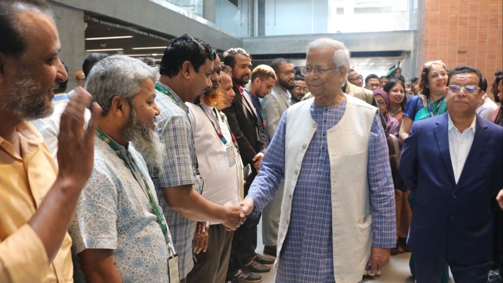 আগের পেশায় ফিরলেন প্রফেসর ড. মুহাম্মদ ইউনূস