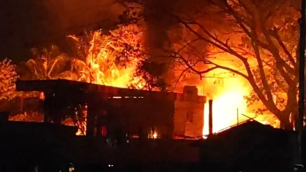 কক্সবাজারে গ্যাস পাম্পে ভয়াবহ আগুন, আহত ১৫