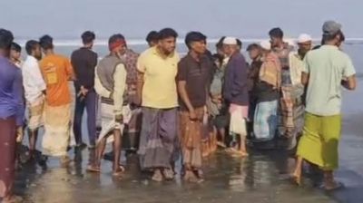 মেরিন ড্রাইভ সৈকতে ভেসে এলো তরুণ-তরুণীর মরদেহ