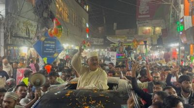 প্রচারণার শেষ দিনে ভোটারদের মন জয় করতে স্বতন্ত্র প্রার্থী চুন্নুর বিশাল মিছিল